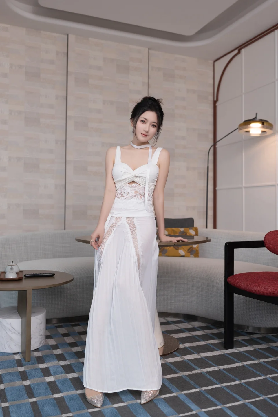 鱼子酱Fish - 白裙跳蛋 [120P-815MB]